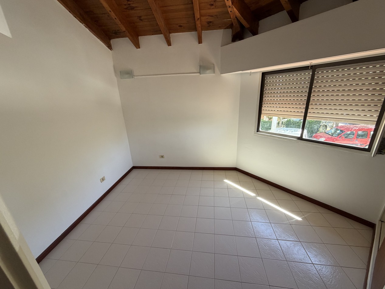 DUPLEX 2 DORMITORIOS CON PATIO EN BARRIO SUR