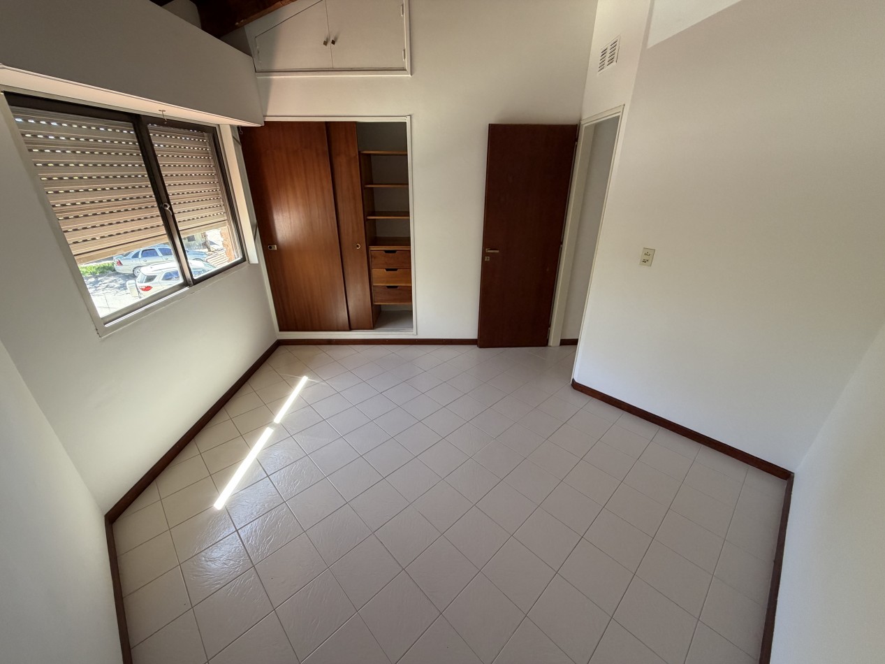 DUPLEX 2 DORMITORIOS CON PATIO EN BARRIO SUR