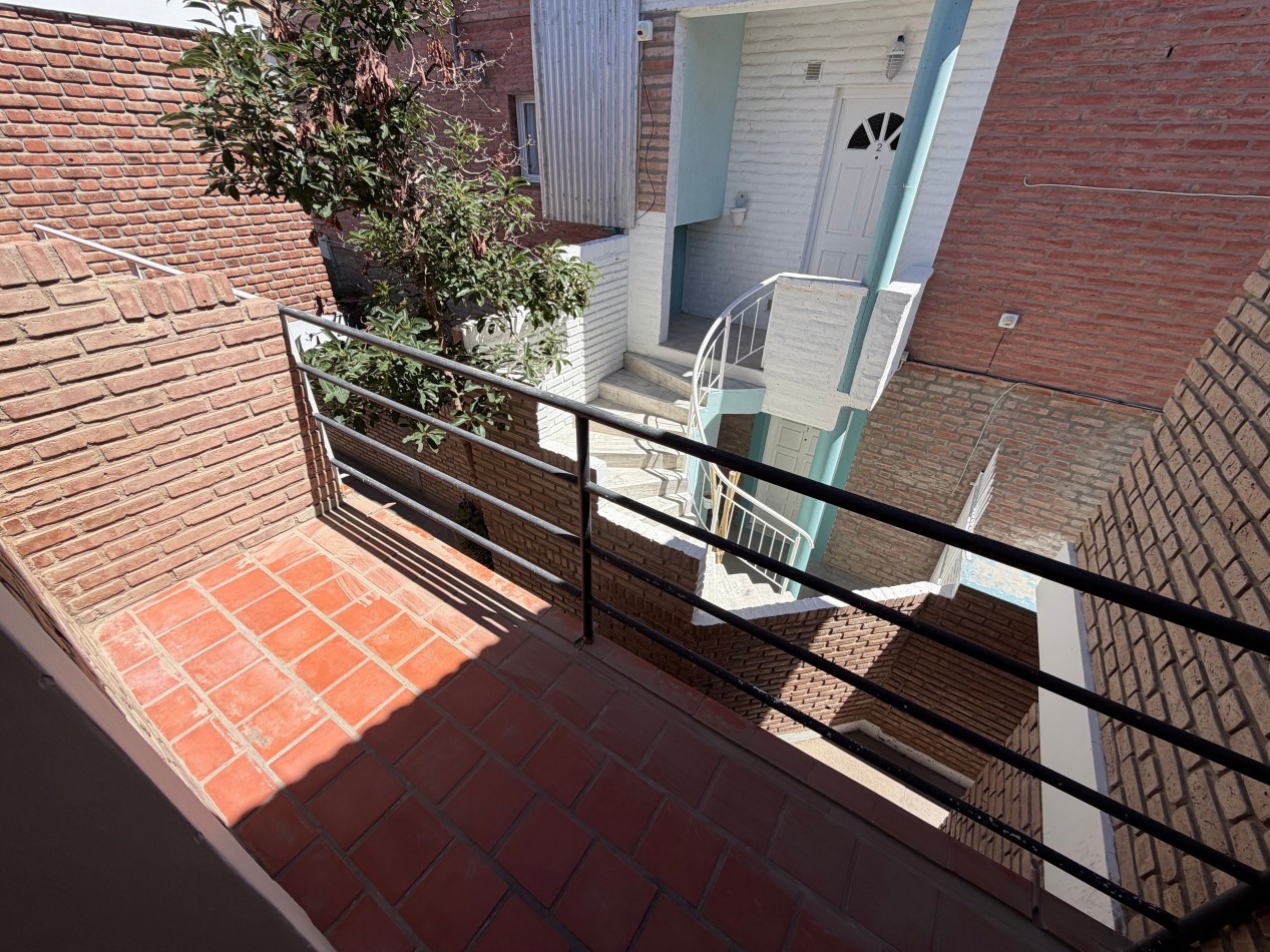 DUPLEX 2 DORMITORIOS CON PATIO EN BARRIO SUR