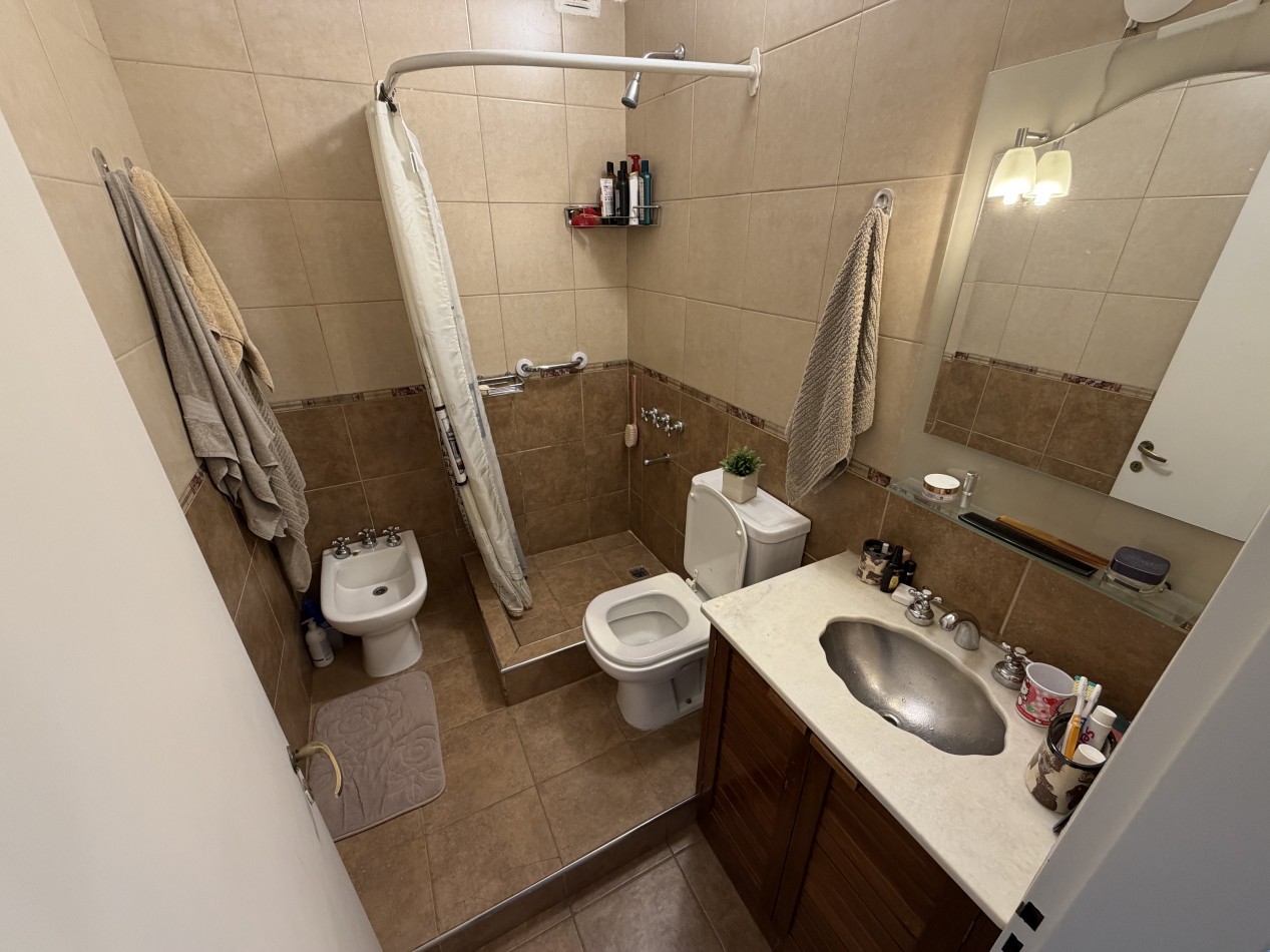 DUPLEX 3 DORMITORIOS CON COCHERA Y PATIO EN BARRIO SUR 