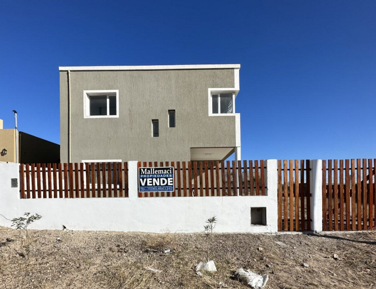 Foto Casa en Venta en Puerto Madryn, Chubut - U$D 110.000 - pix97057221 - BienesOnLine