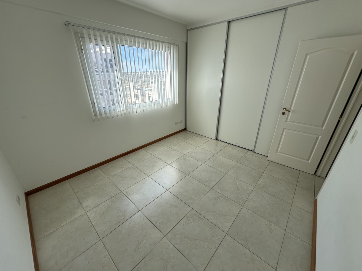 DEPTO 2 DORMITORIOS CON DOBLE BALCON Y PARRILA EN ZONA SUR