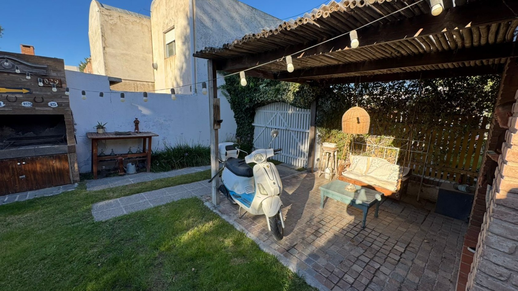 CASA 2 DORMITORIOS CON AMPLIO PATIO EN BARRIO SUR