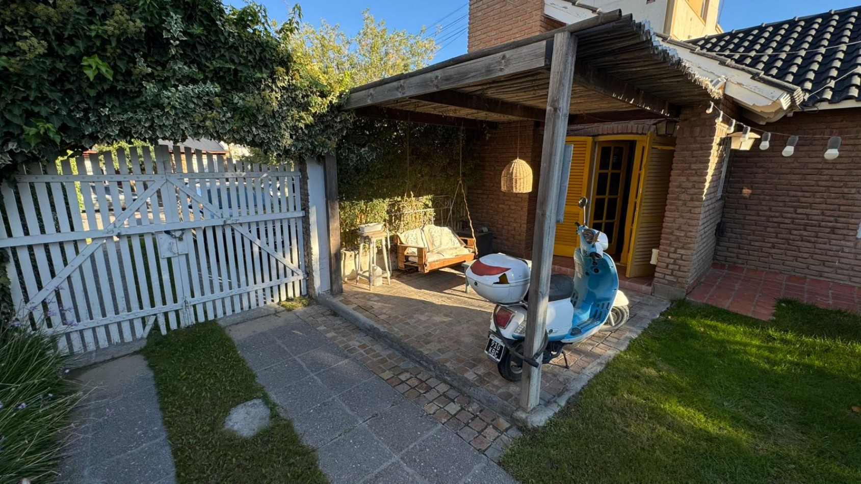 CASA 2 DORMITORIOS CON AMPLIO PATIO EN BARRIO SUR
