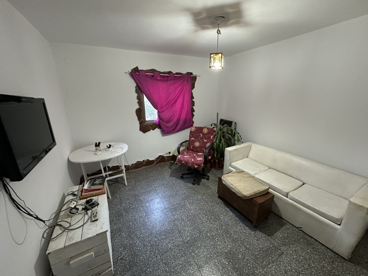 CASA 4 DORMITORIOS SOBRE TERRENO DE 2500 M² - QUINTAS DEL MIRADOR