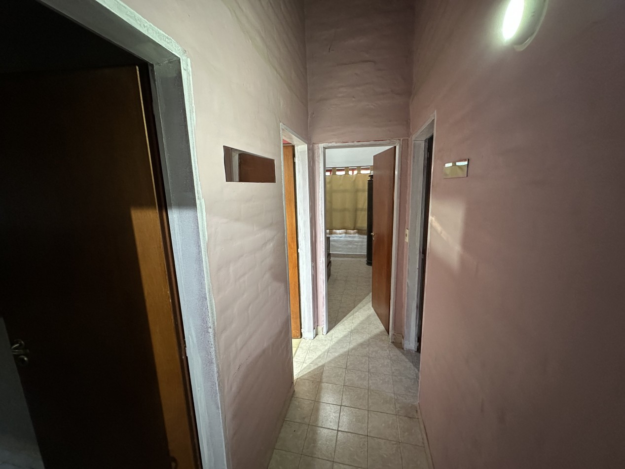 CASA 4 DORMITORIOS SOBRE TERRENO DE 2500 M² - QUINTAS DEL MIRADOR
