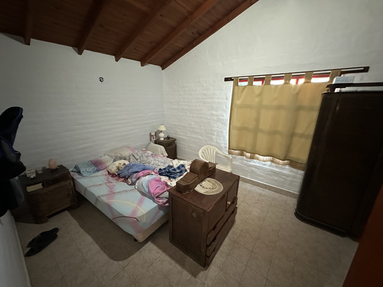 CASA 4 DORMITORIOS SOBRE TERRENO DE 2500 M² - QUINTAS DEL MIRADOR