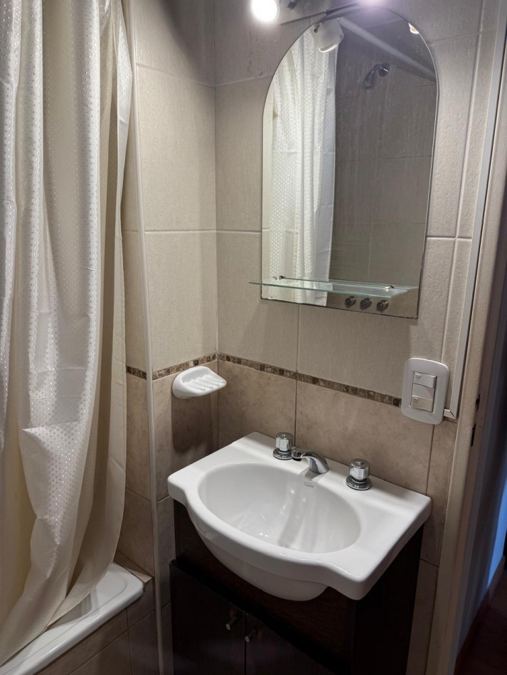 AMPLIO MONOAMBIENTE TIPO LOFT FRENTE A PLAZA VIEJA - VILLA PUEYRREDON