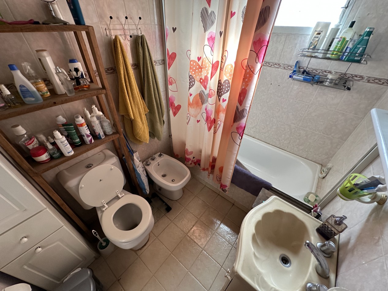CASA 2 DORMITORIOS CON PATIO Y QUINCHO EN ZONA SUR