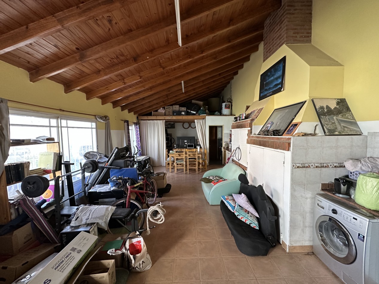 CASA 2 DORMITORIOS CON PATIO Y QUINCHO EN ZONA SUR