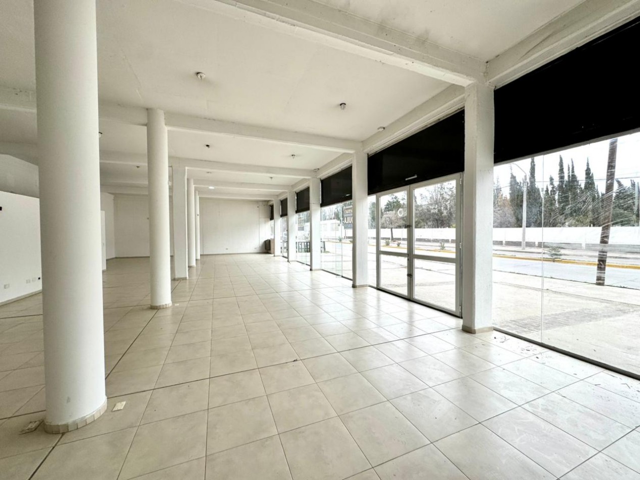 SE ALQUILA LOCAL COMERCIAL