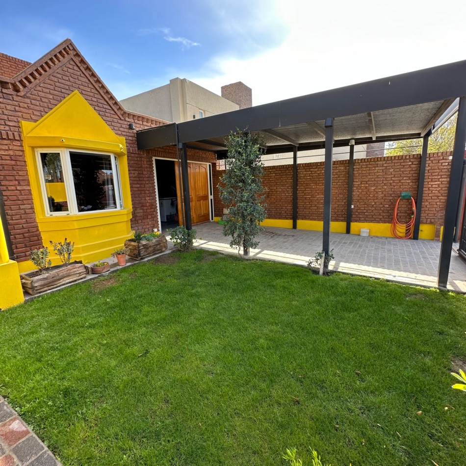 Hermosa casa en pleno barrio Sur - 4 dormitorios