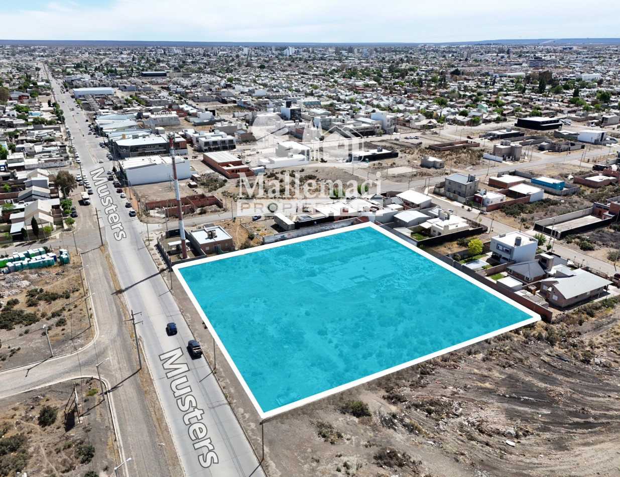 AMPLIO TERRENO 4990 M² SOBRE CORREDOR COMERCIAL EN TRELEW