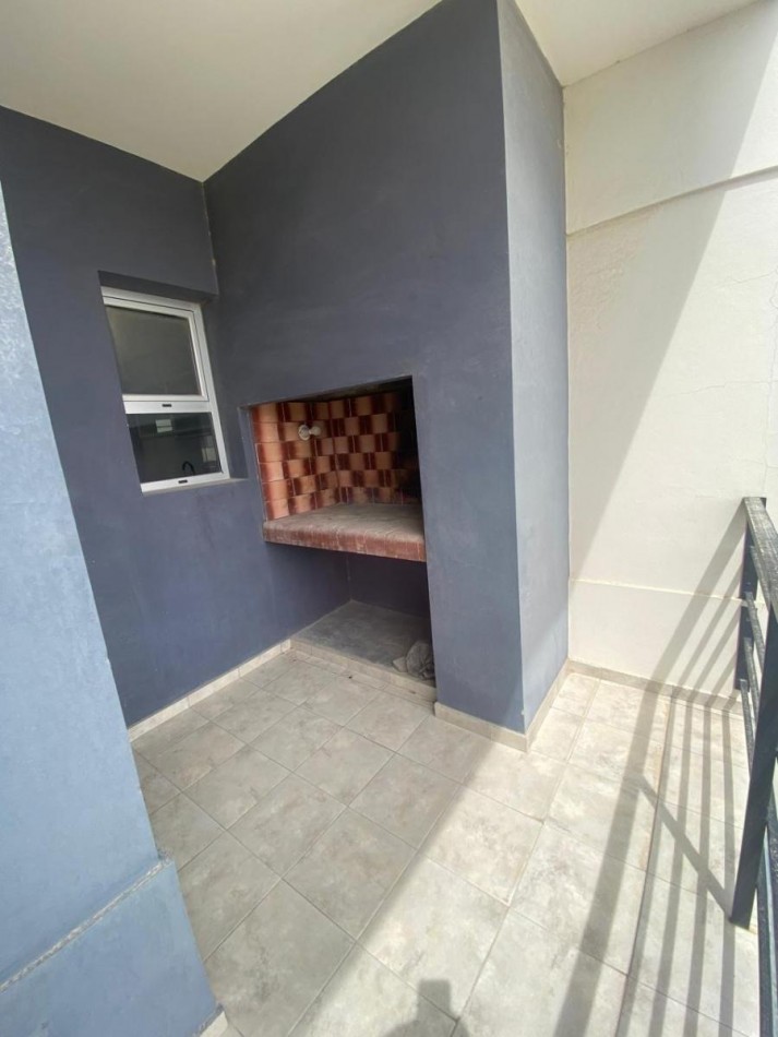 DEPTO 2 DORMITORIOS CON COCHERA EN BARRIO SUR