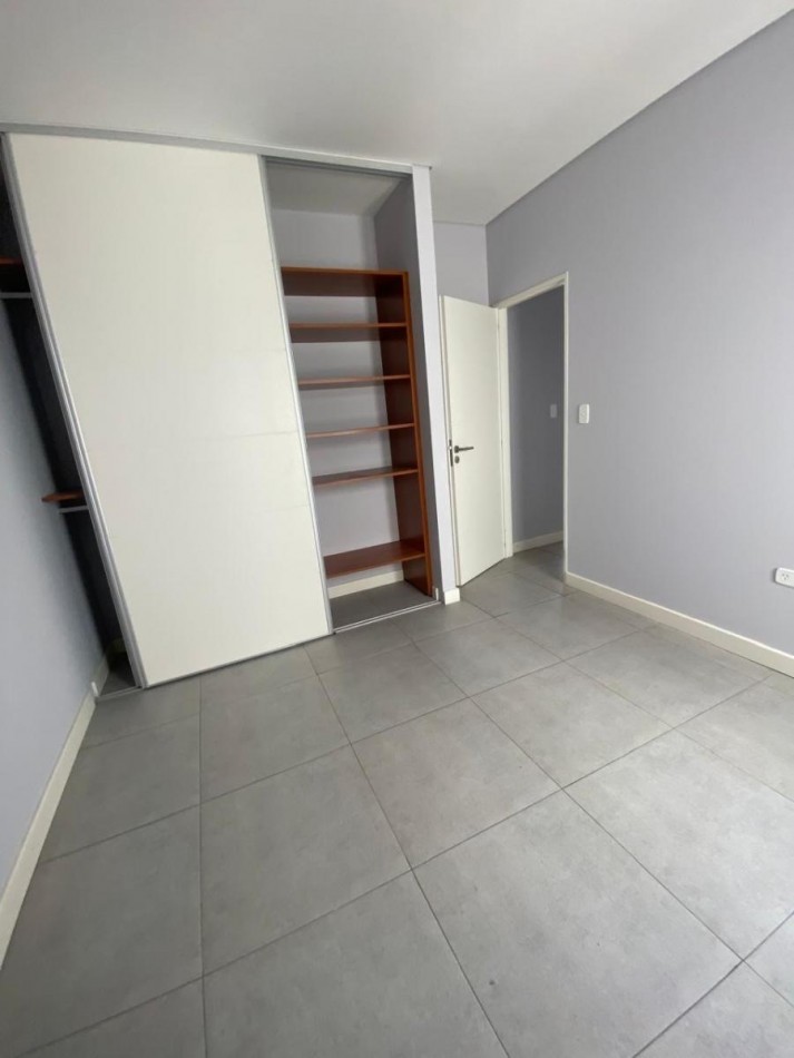 DEPTO 2 DORMITORIOS CON COCHERA EN BARRIO SUR