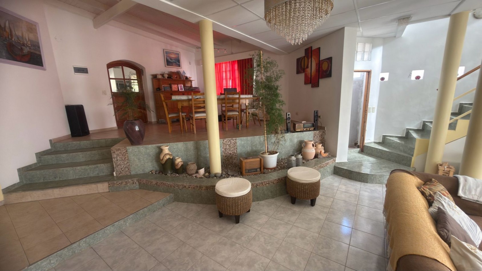 CASA 3 DORMITORIOS CON VISTA PANORAMICA A LA CIUDAD