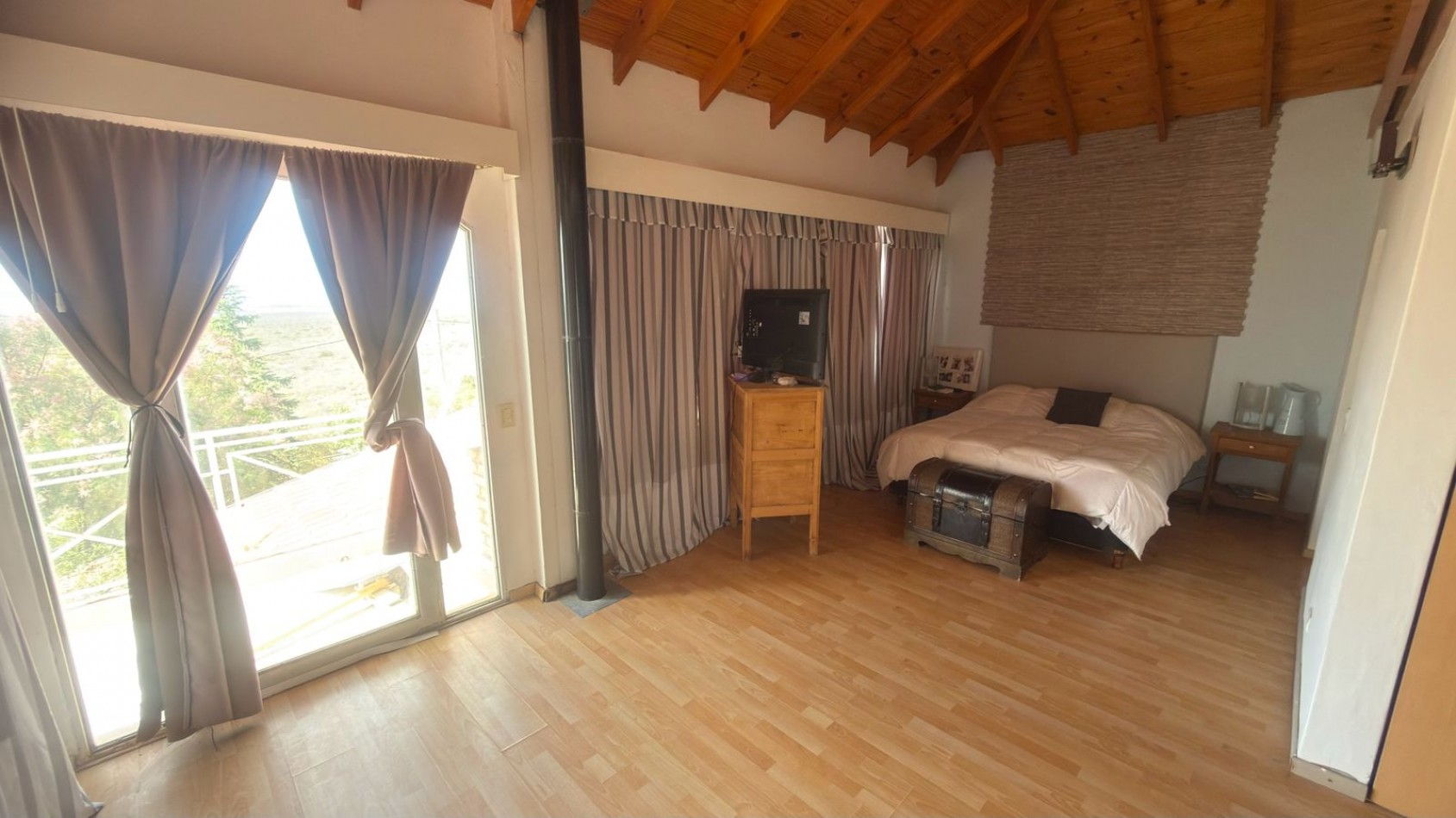 CASA 3 DORMITORIOS CON VISTA PANORAMICA A LA CIUDAD