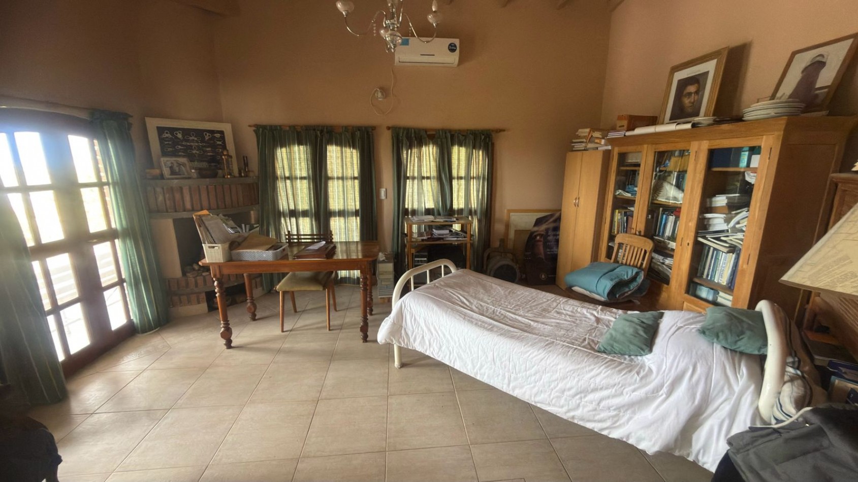 CASA 3 DORMITORIOS CON VISTA PANORAMICA A LA CIUDAD