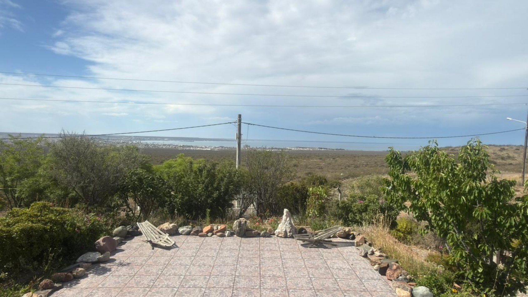 CASA 3 DORMITORIOS CON VISTA PANORAMICA A LA CIUDAD