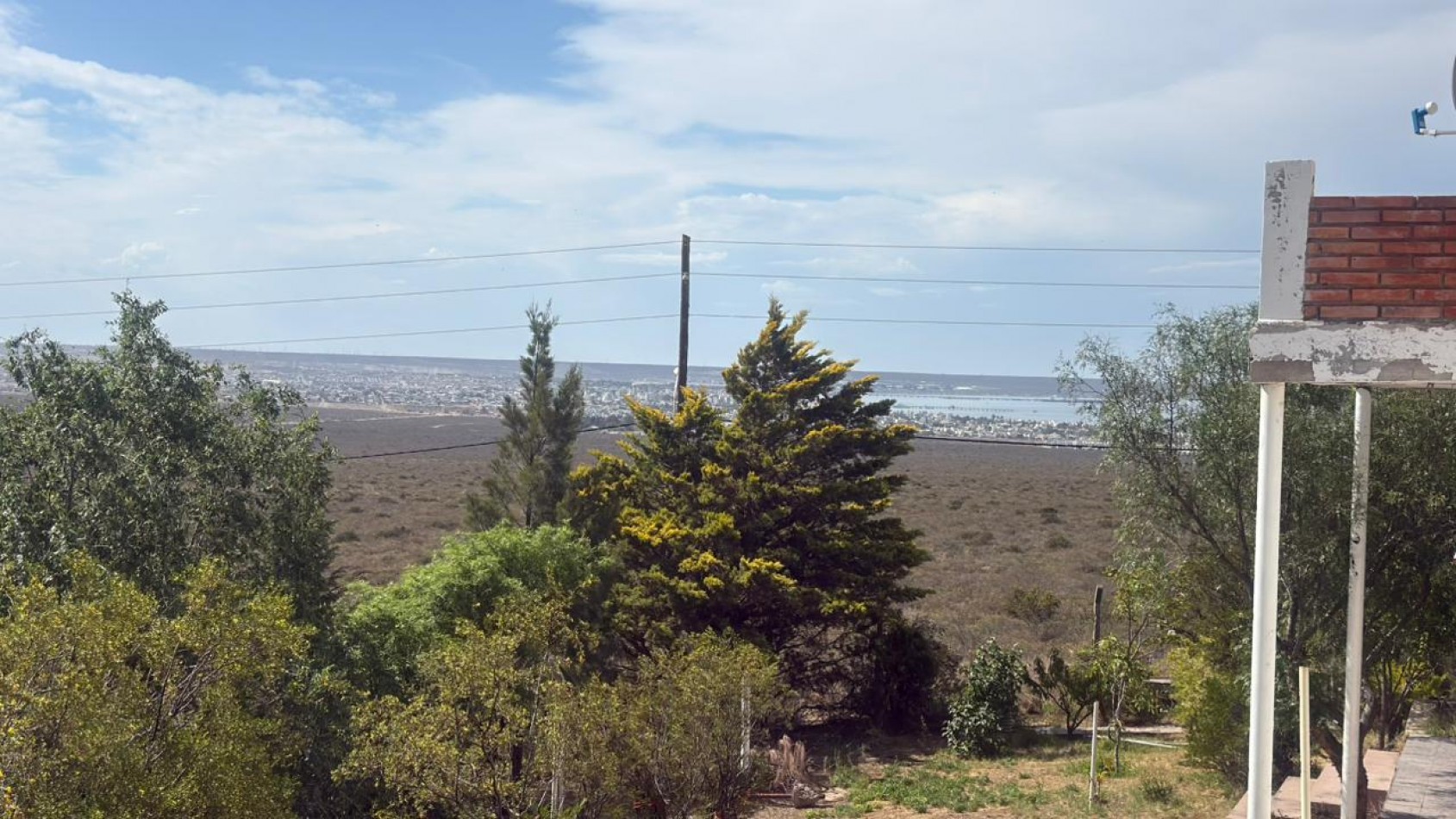 CASA 3 DORMITORIOS CON VISTA PANORAMICA A LA CIUDAD