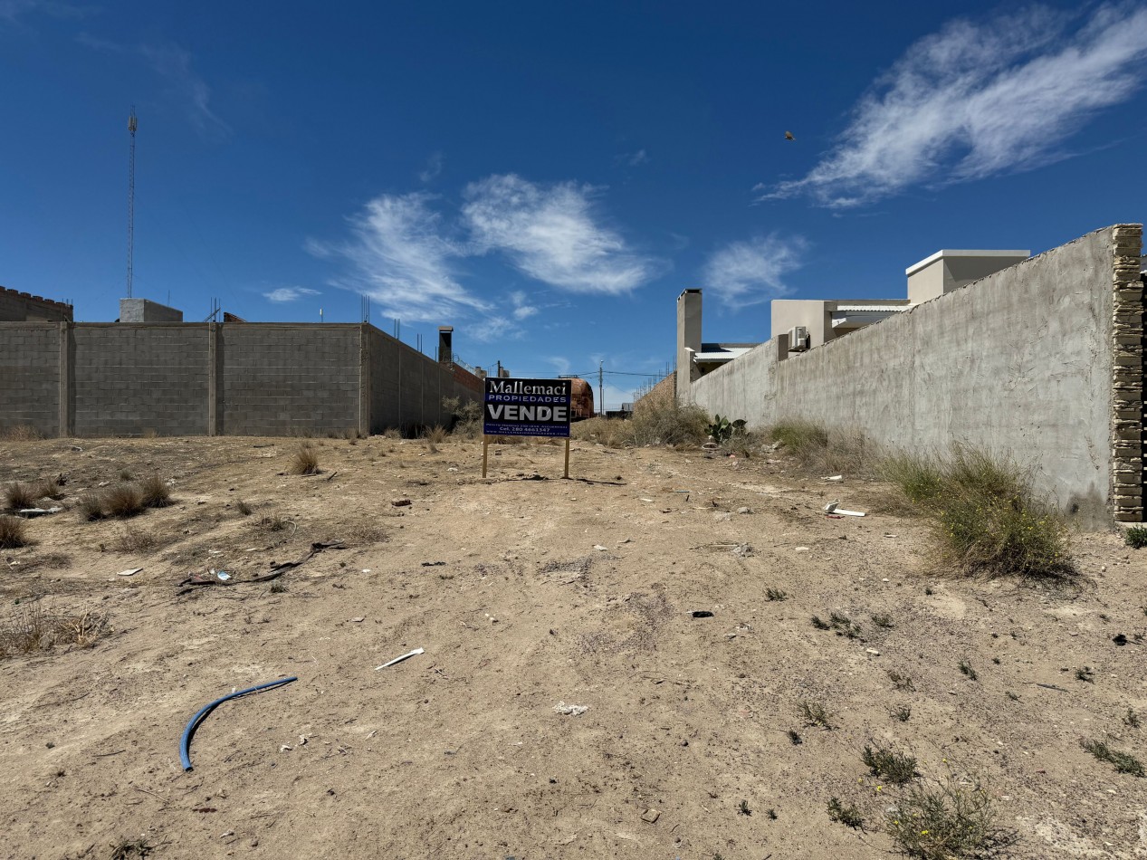 1017 M² EN 3 TERRENOS JUNTOS SOBRE AV. TIERRA DEL FUEGO