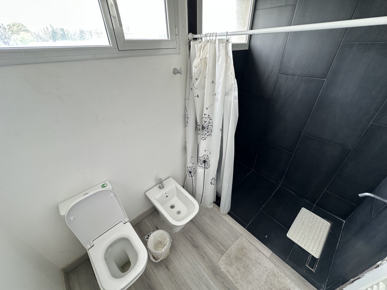 CASA DE 2 HABITACIONES SOBRE LOTE DE 2000 M² EN TRELEW