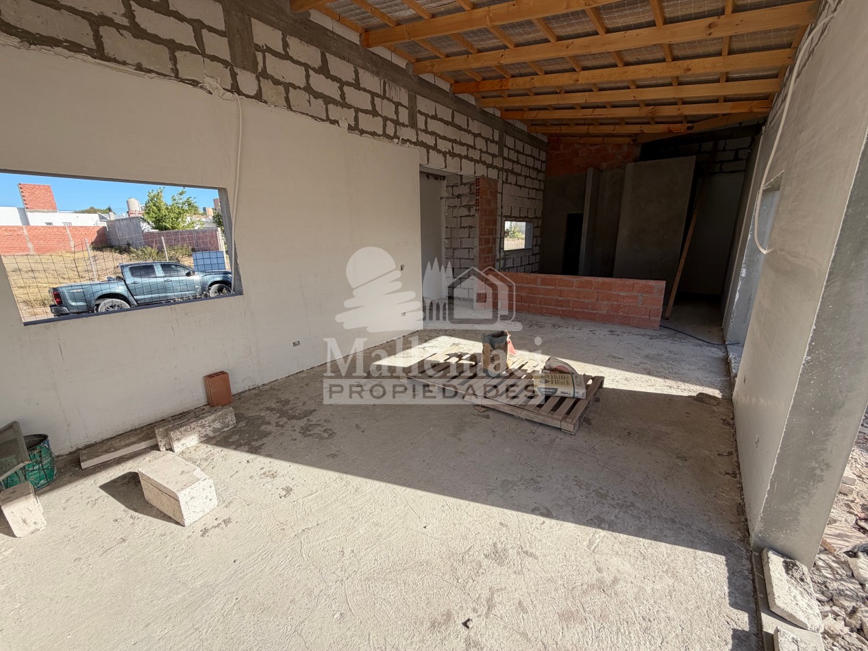 CASA 2 DORMITORIOS A TERMINAR CON 70% DE AVANCE DE OBRA 