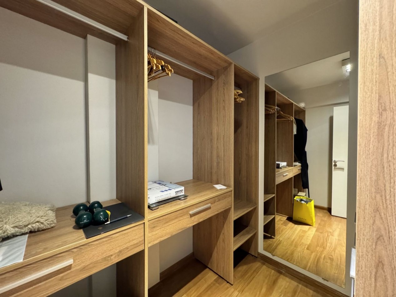 DEPTO DE CATEGORIA FRENTE AL MAR DE 2 DORMITORIOS CON COCHERA 