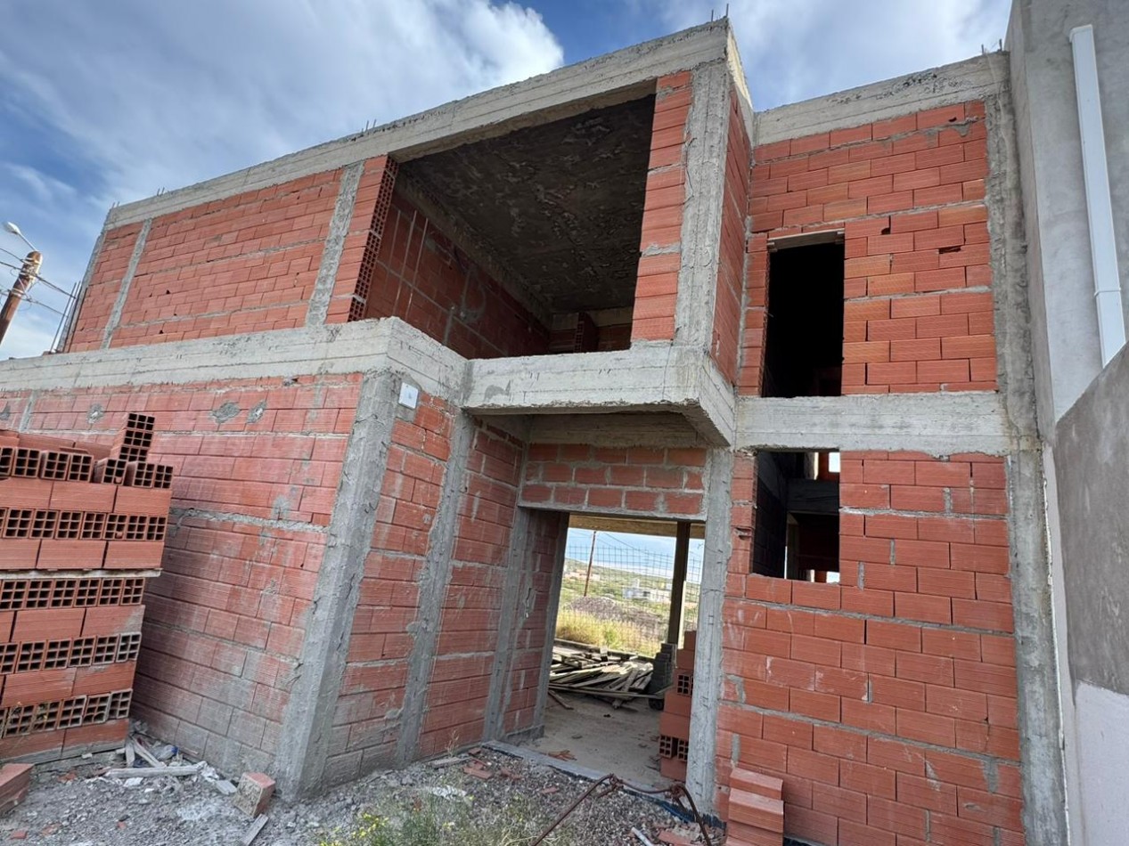 OPORTUNIDAD - CASA DE 3 DORMITORIOS A TERMINAR - SOLANA