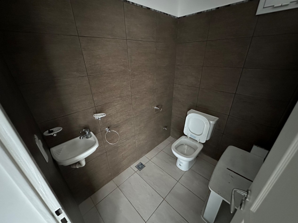 LOCAL PB - HANSEN 575