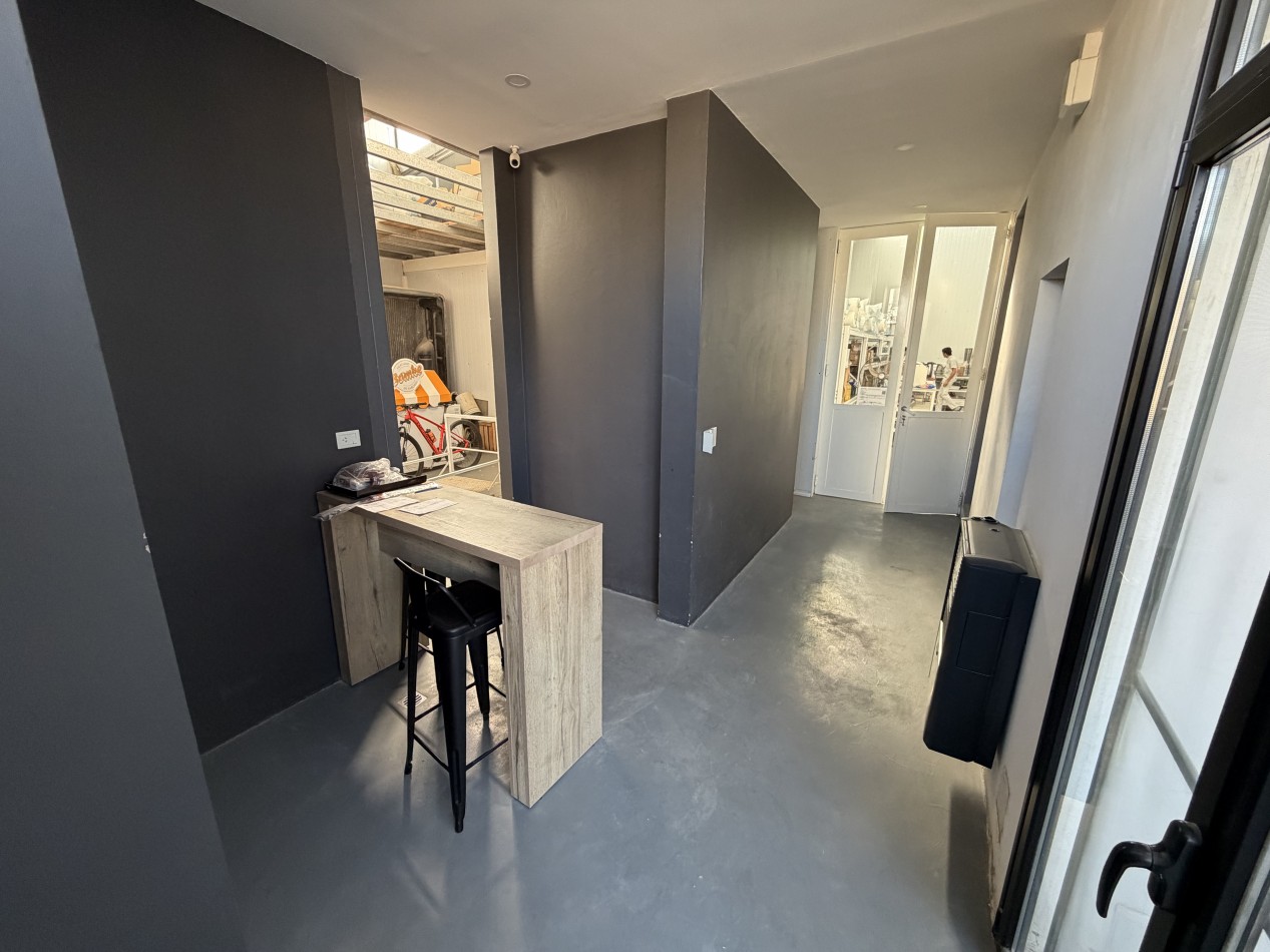 GALPON 270 M² SOBRE AV. TIERRA DEL FUEGO