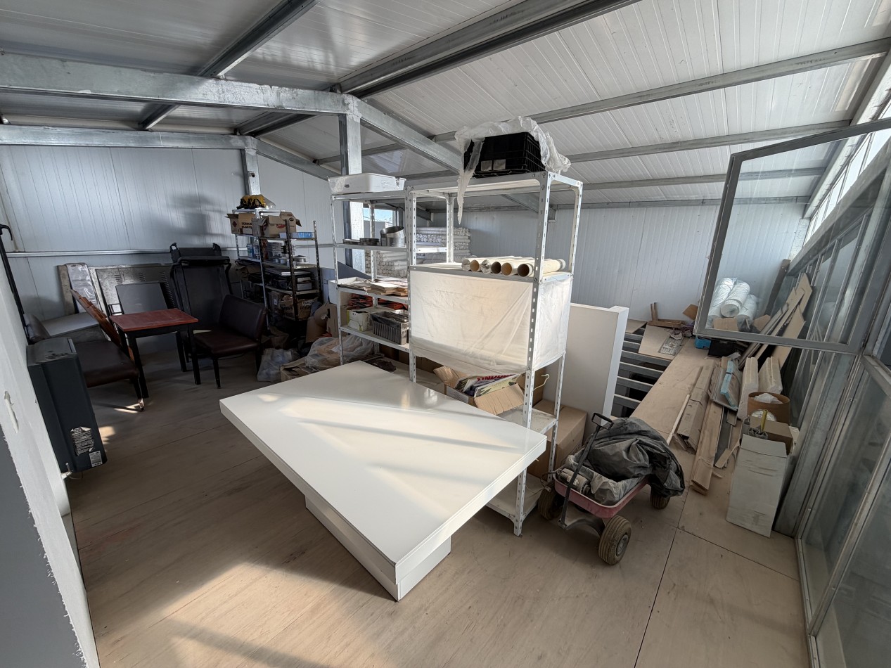 GALPON 270 M² SOBRE AV. TIERRA DEL FUEGO