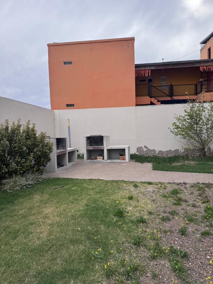 DEPTO 1 DORMITORIO CON COCHERA, QUINCHO Y PISCINA