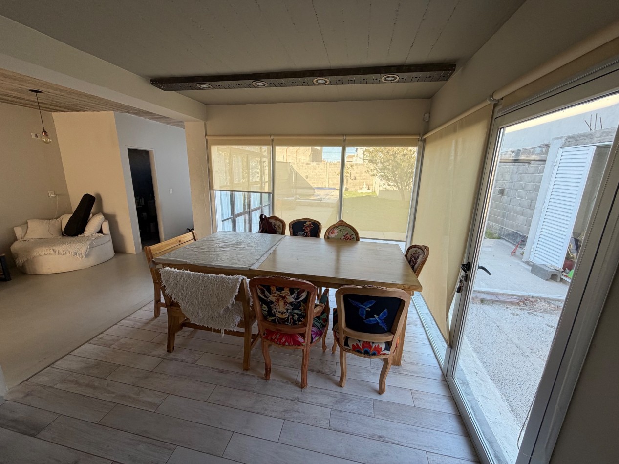 CASA 3 DORMITORIOS CON PILETA EN ZONA SUR 