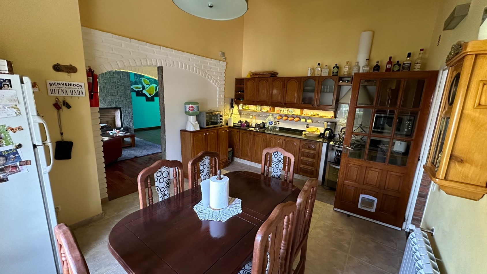 CASA 4 DORMITORIOS CON PISCINA CUBIERTA Y COCHERA 