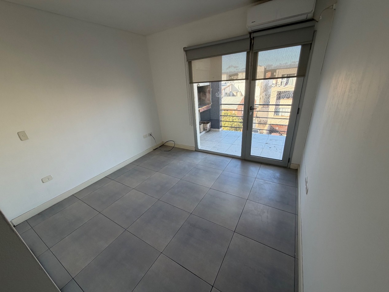 DEPARTAMENTO 2 DORMITORIOS CON COCHERA EN BARRIO SUR