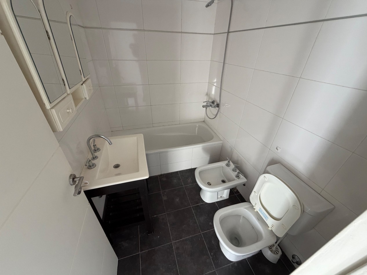 DEPARTAMENTO 2 DORMITORIOS CON COCHERA EN BARRIO SUR