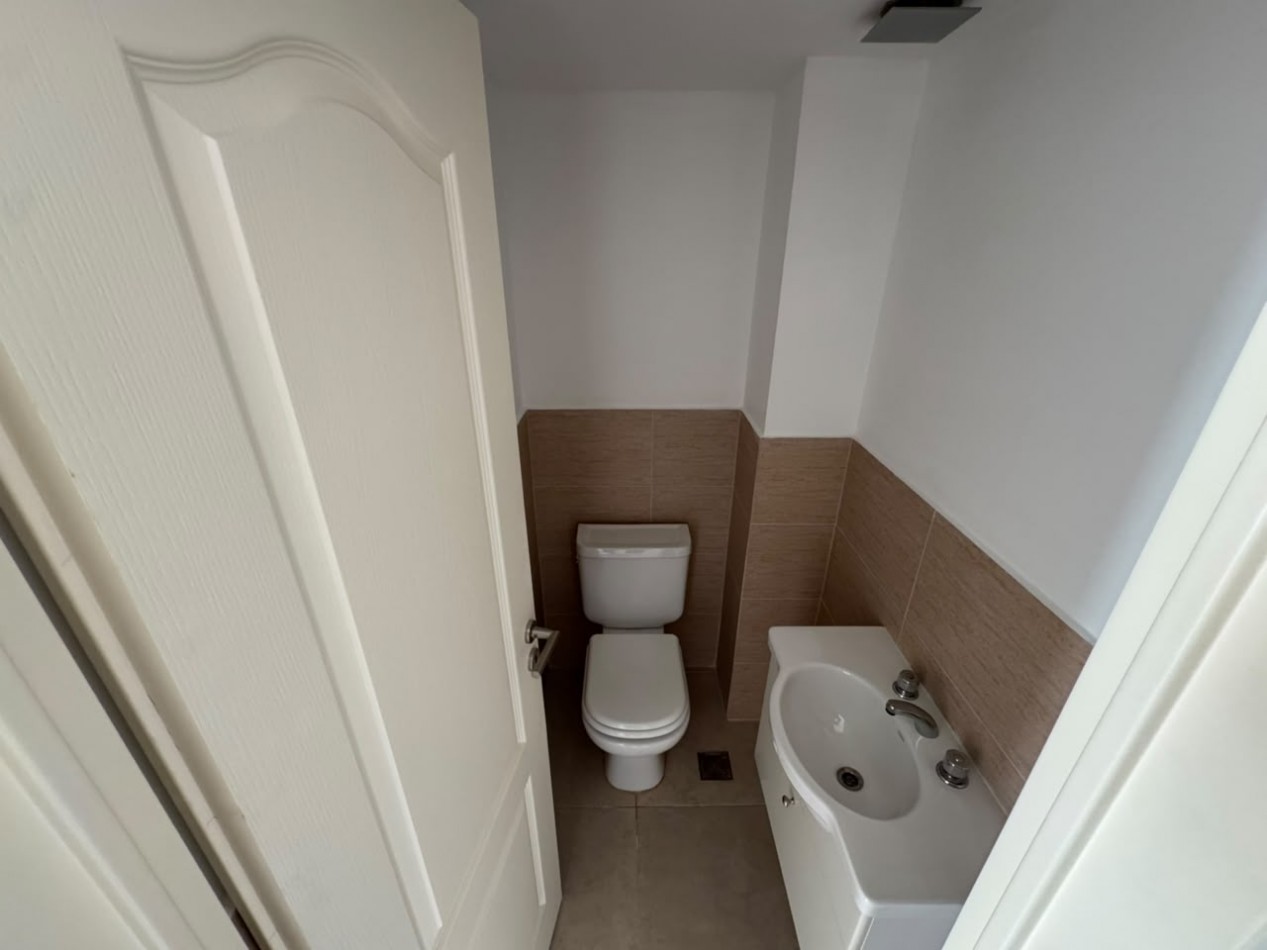 EXCELENTE DEPTO 2 DORMITORIOS CON COCHERA Y EXCLUSIVA TERRAZA