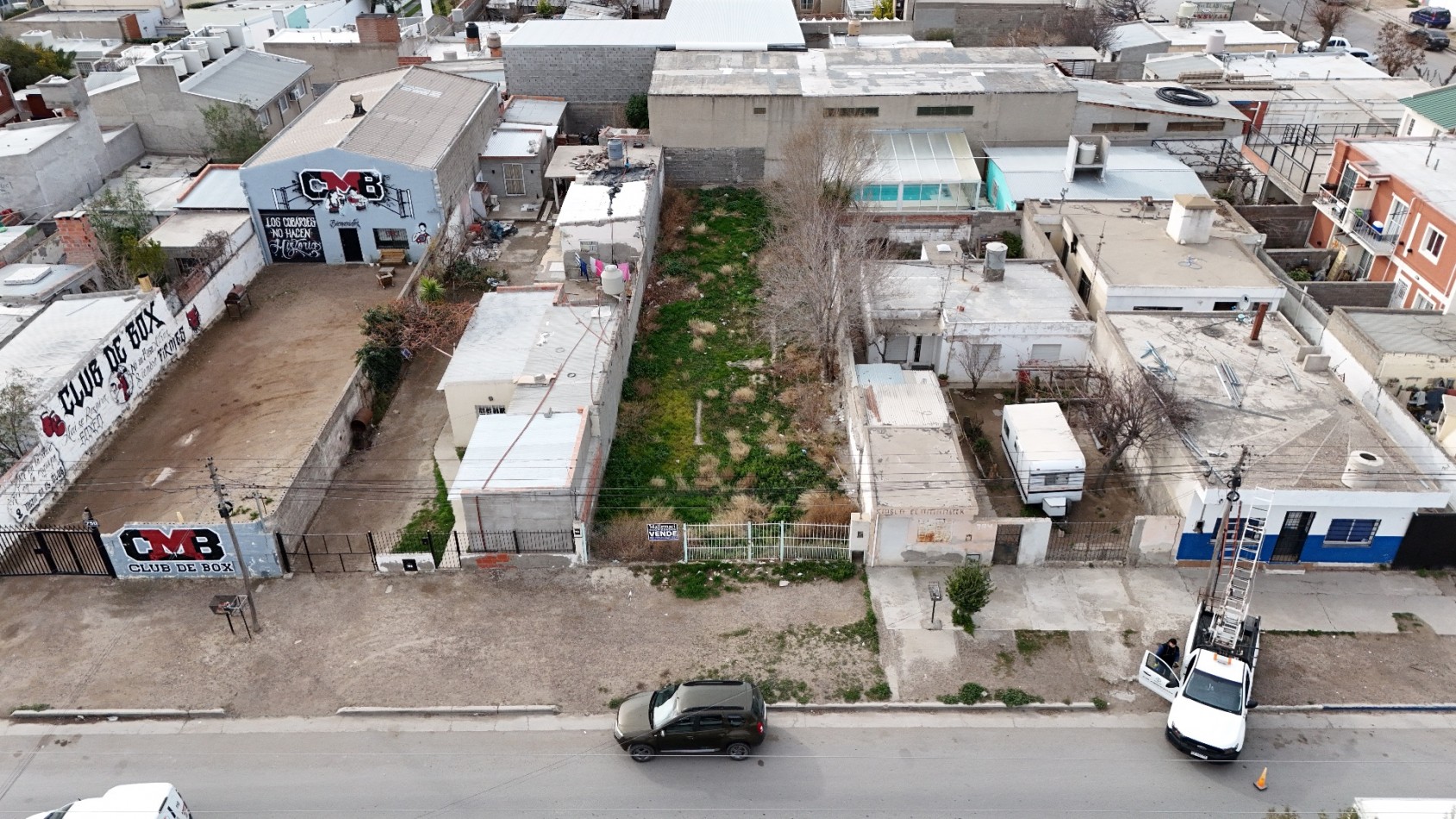 TERRENO 10X35 EN ZONA COMERCIAL, SOBRE PAVIMENTO CON SERVICIOS