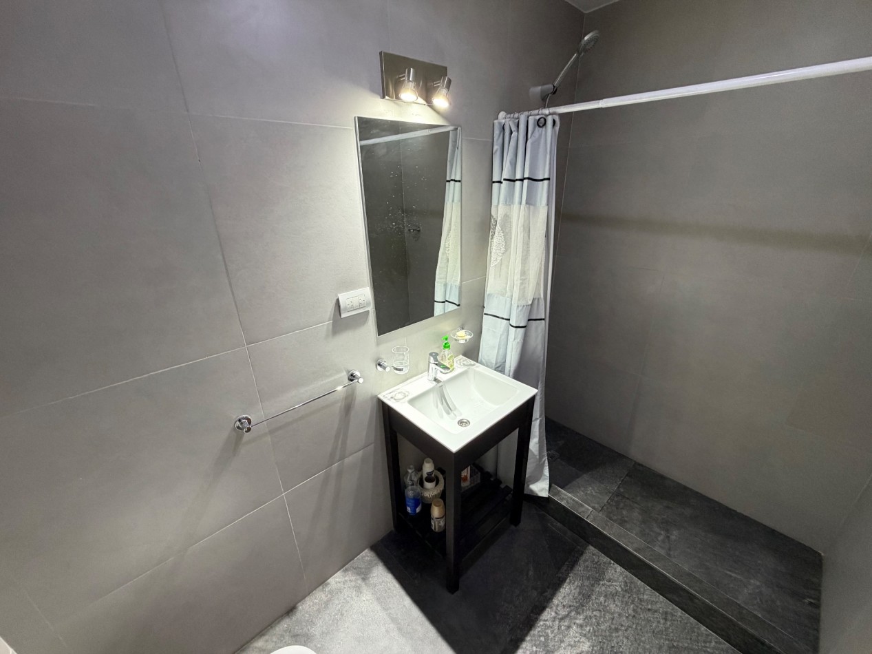 DEPARTAMENTO DE 2 DORMITORIOS CON COCHERA A METROS DEL MAR