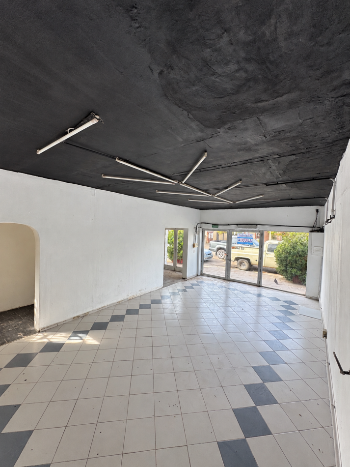 LOCAL CENTRICO 56M2