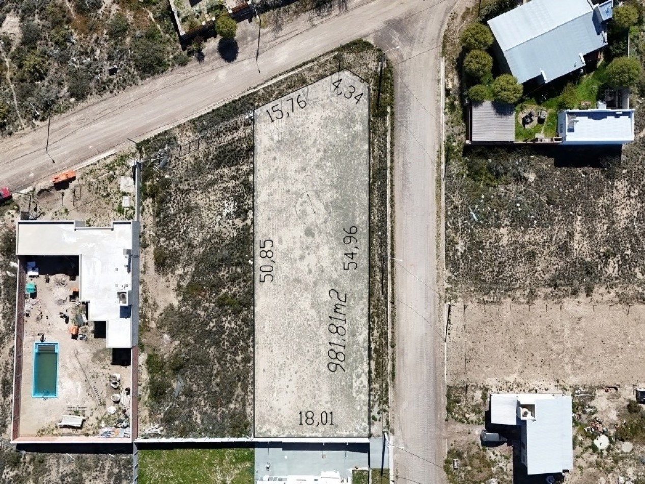 ESPECTACULAR TERRENO DE 981 M² EN ESQUINA 