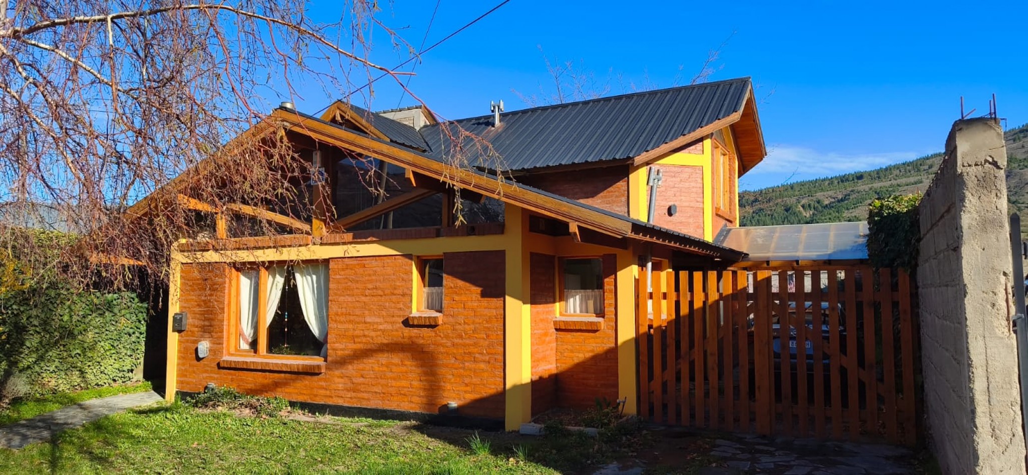 CASA 3/4 DORMITORIOS EN ESQUEL 