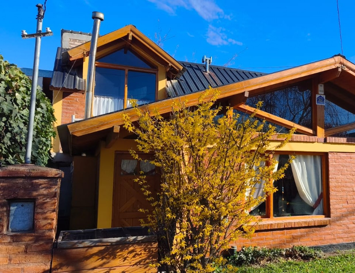 CASA 3/4 DORMITORIOS EN ESQUEL 