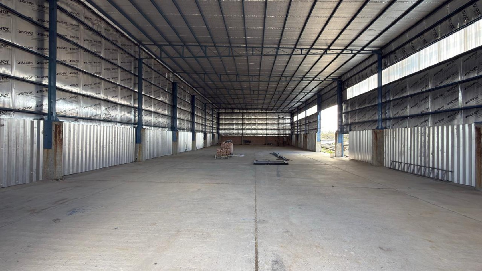 GALPON 800 M2 PARQUE INDUSTRIAL - CON SEGURIDAD