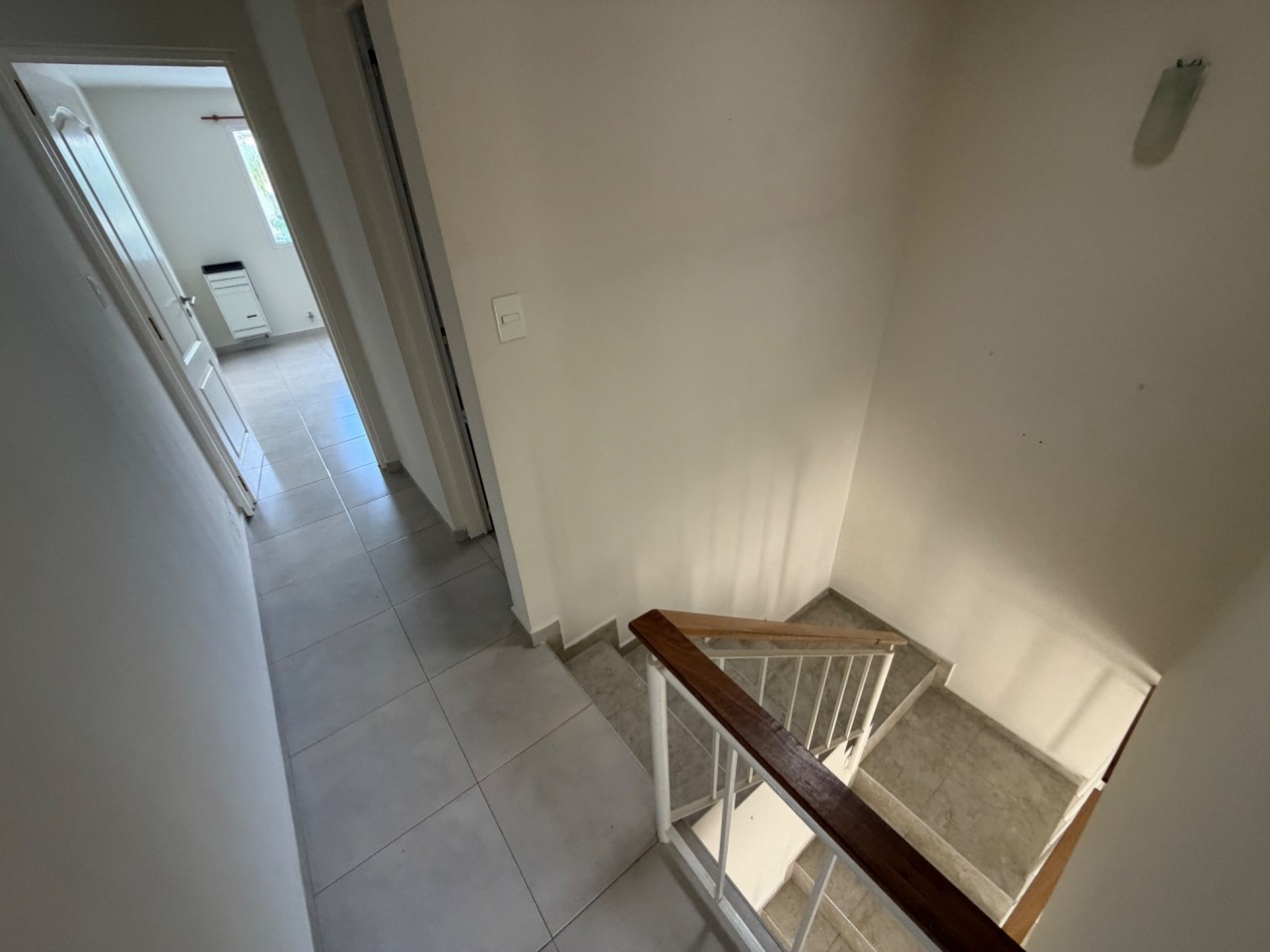 DUPLEX 2 DORMITORIOS CON PATIO EN ZONA SUR 
