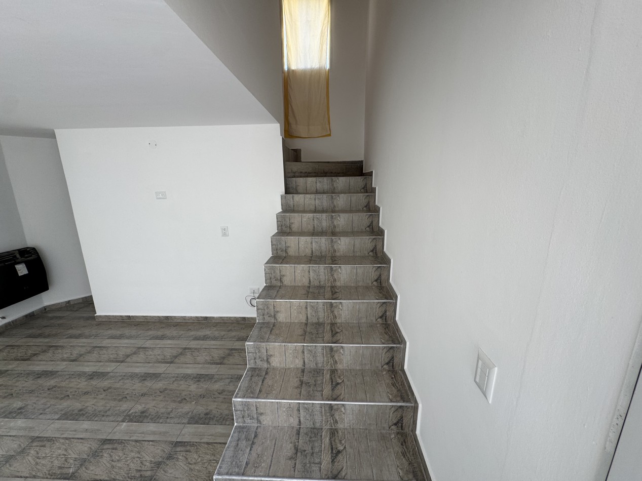 DUPLEX 2 DORMITORIOS CON PATIO