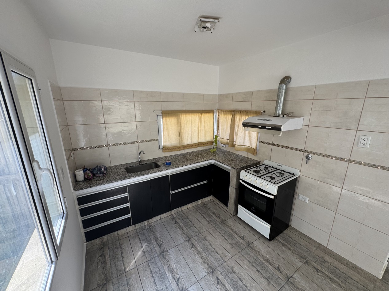 DUPLEX 2 DORMITORIOS CON PATIO