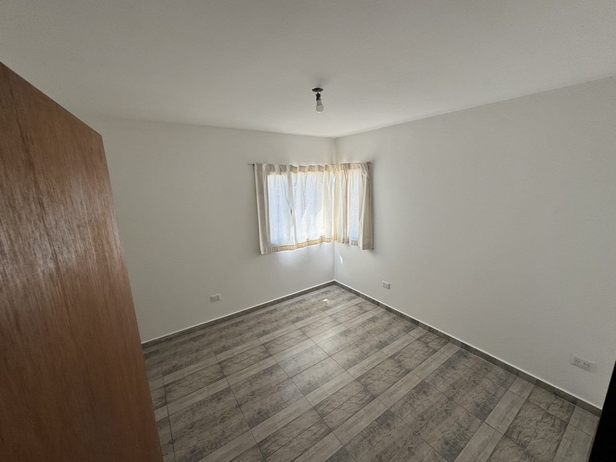 DUPLEX 2 DORMITORIOS CON PATIO