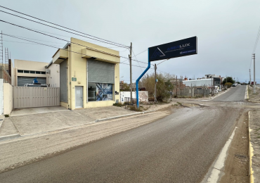 GALPON DE 300 M² CON OFICINA Y SALIDA A DOS CALLES 